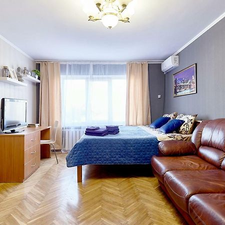 L3-82 Main Street- Modern New Three 3 Separate 3Bedrooms 100 M2 - Central Location, Metro Palace Of Sports - Gulliver Mall, Arena City Kiev Exterior foto