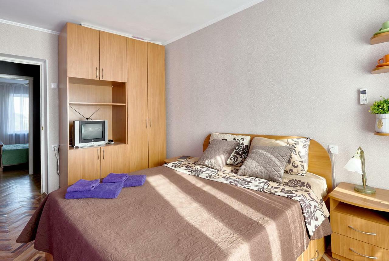 L3-82 Main Street- Modern New Three 3 Separate 3Bedrooms 100 M2 - Central Location, Metro Palace Of Sports - Gulliver Mall, Arena City Kiev Exterior foto